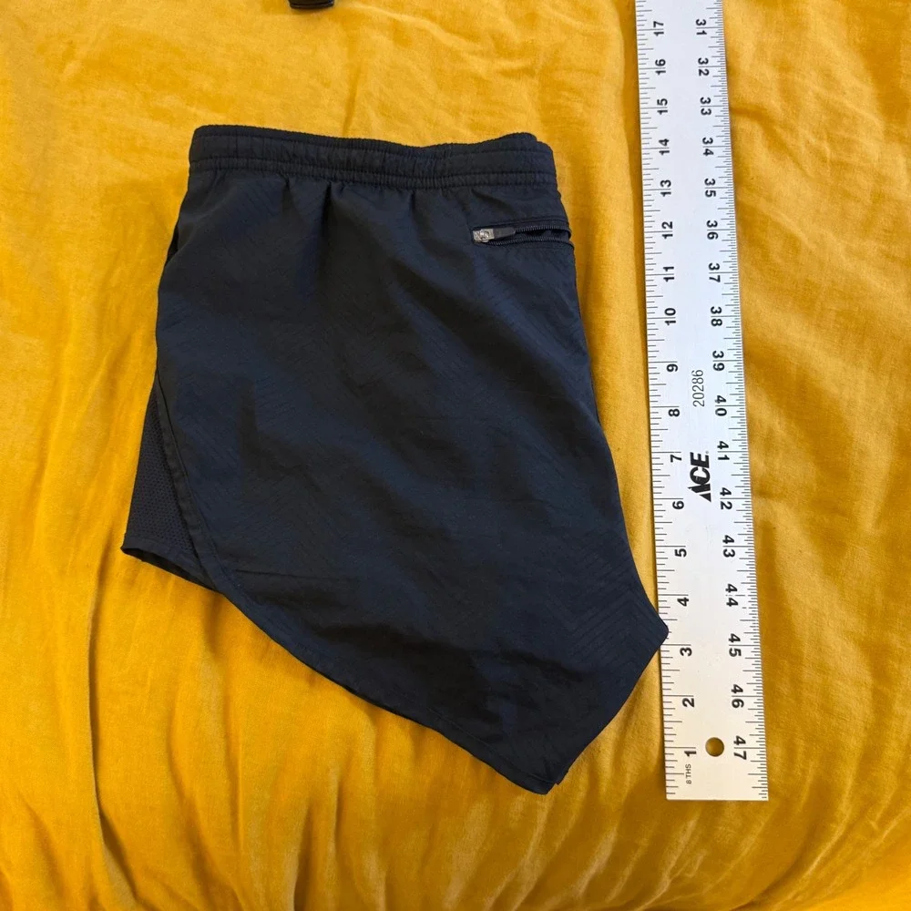 Nike Dri-FIT Mens Running Shorts Black Chevron‎ Pattern Zipper Pocket Small